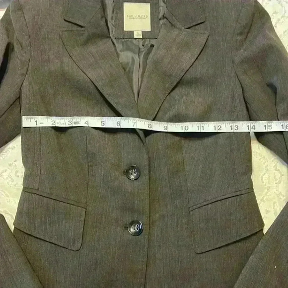 The Limited‎ Travel Collection, brown, two-button, lined women’s blazer. Size 0. - Picture 5 of 10